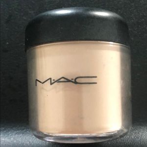 MAC Fairy Lite Pigment